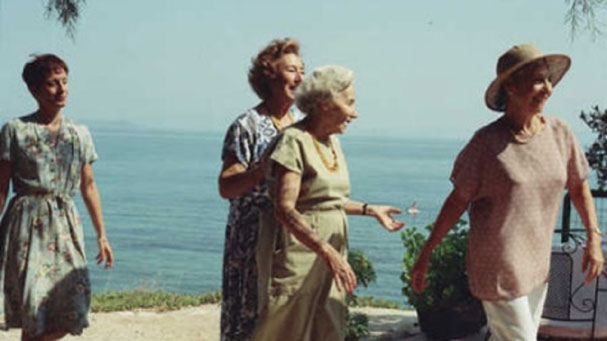 Themis Bazaka, Eirini Koumarianou, Aleka Paizi, and Nina Papazaphiropoulou in Quiet Days in August (1991)