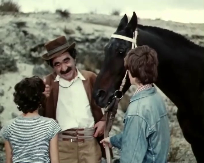 Azat Sherents and Gore Saakyan in Im sirte lernerum e (1976)