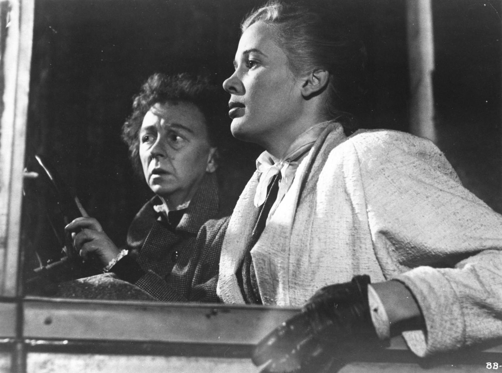 Thora Hird and Beverly Michaels in Women Without Men (1956)