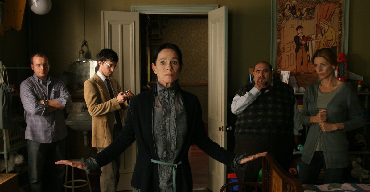 Geraldine Chaplin, Fernando Cayo, Andrés Gertrúdix, Belén Rueda, and Edgar Vivar in The Orphanage (2007)