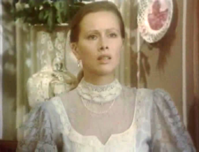 Hanna Dunowska in Radi semeynogo ochaga (1992)