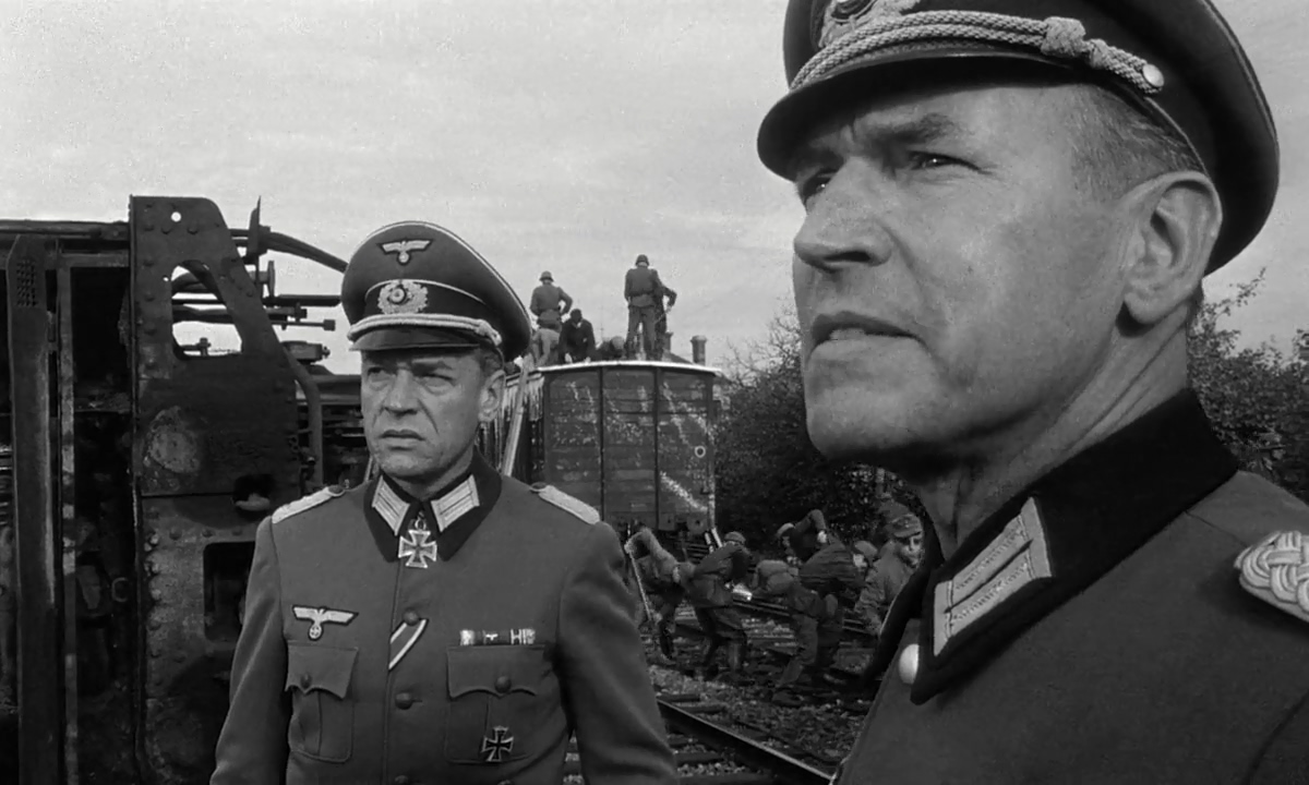 Paul Scofield and Wolfgang Preiss in The Train (1964)