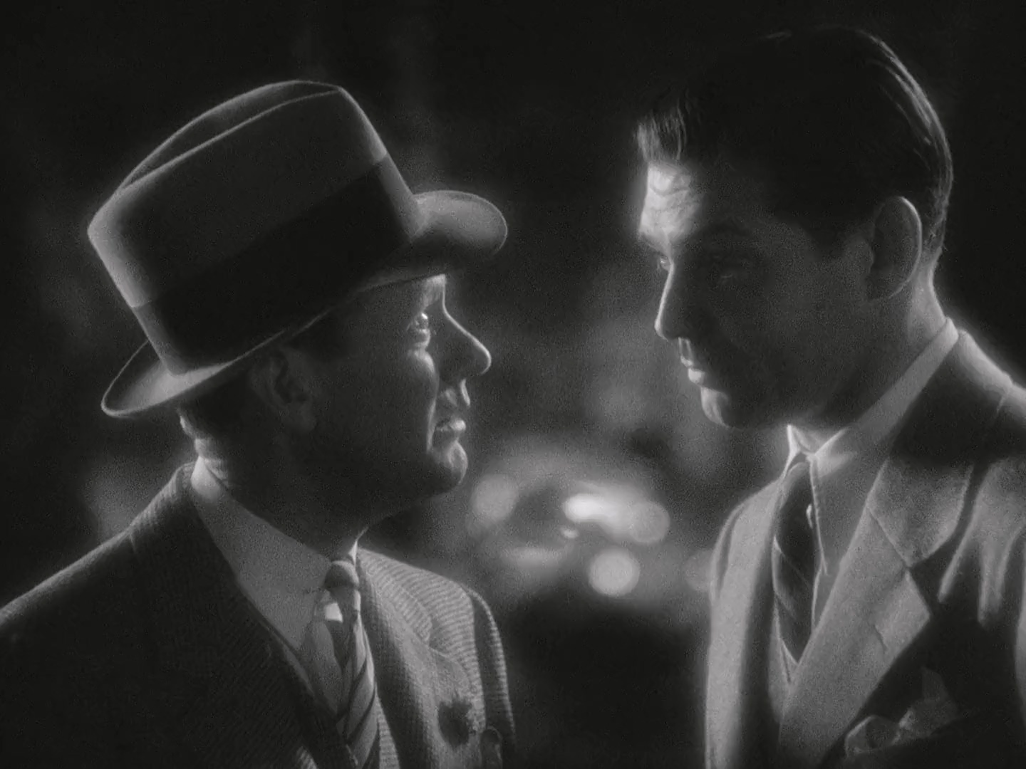 Clark Gable and Roscoe Karns in It Happened One Night (1934)