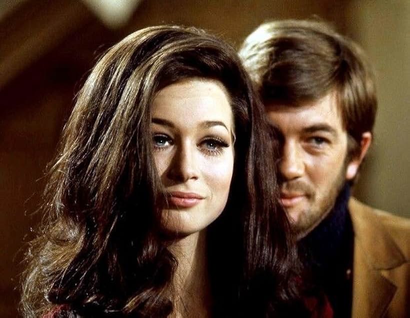 Mark Edwards and Valerie Leon in Blood from the Mummy's Tomb (1971)