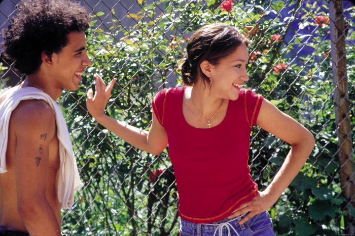 Judy Marte and Victor Rasuk in Raising Victor Vargas (2002)