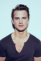 Freddie Stroma