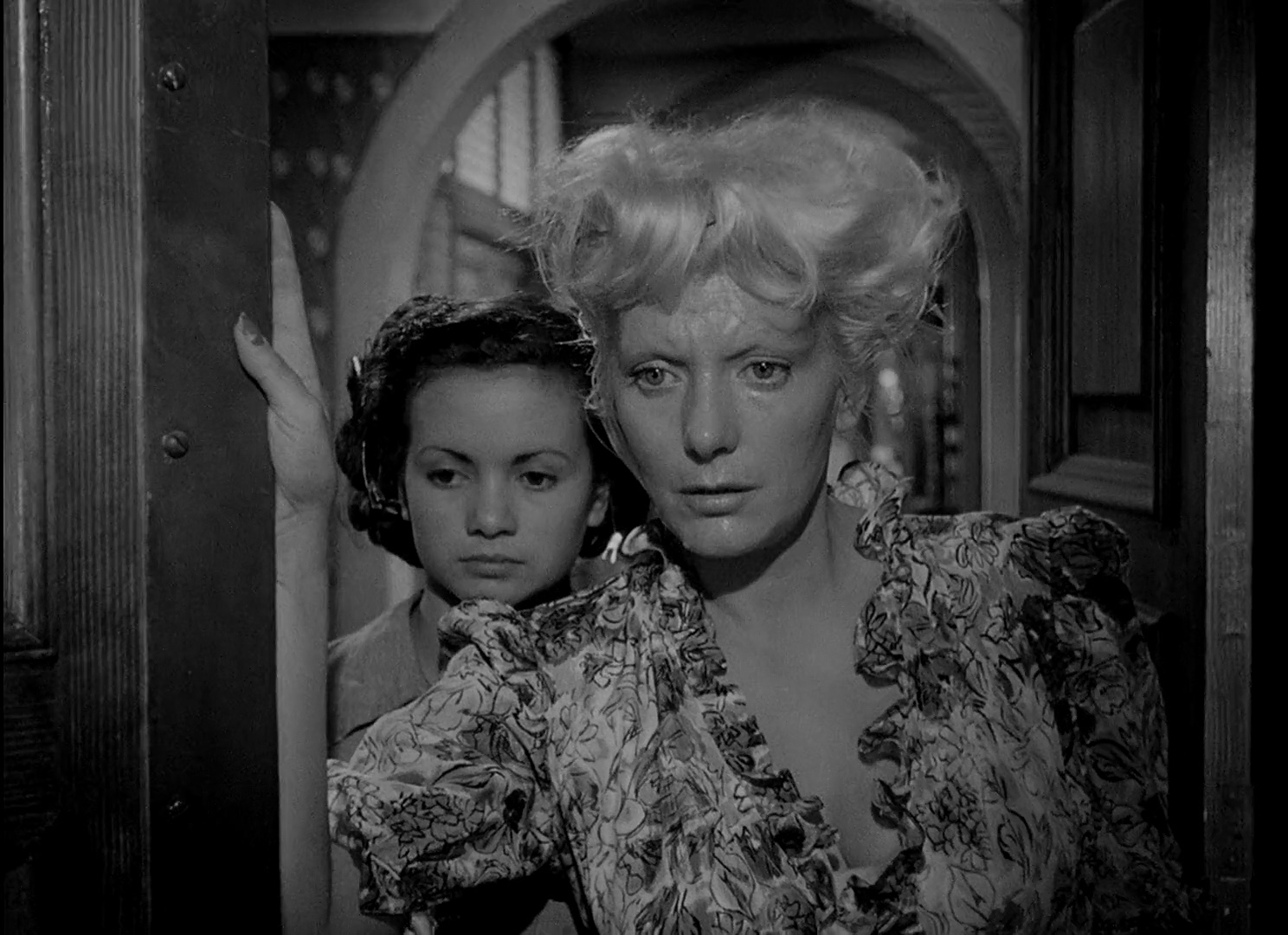 Maria Pia Casilio and Lina Gennari in Umberto D. (1952)