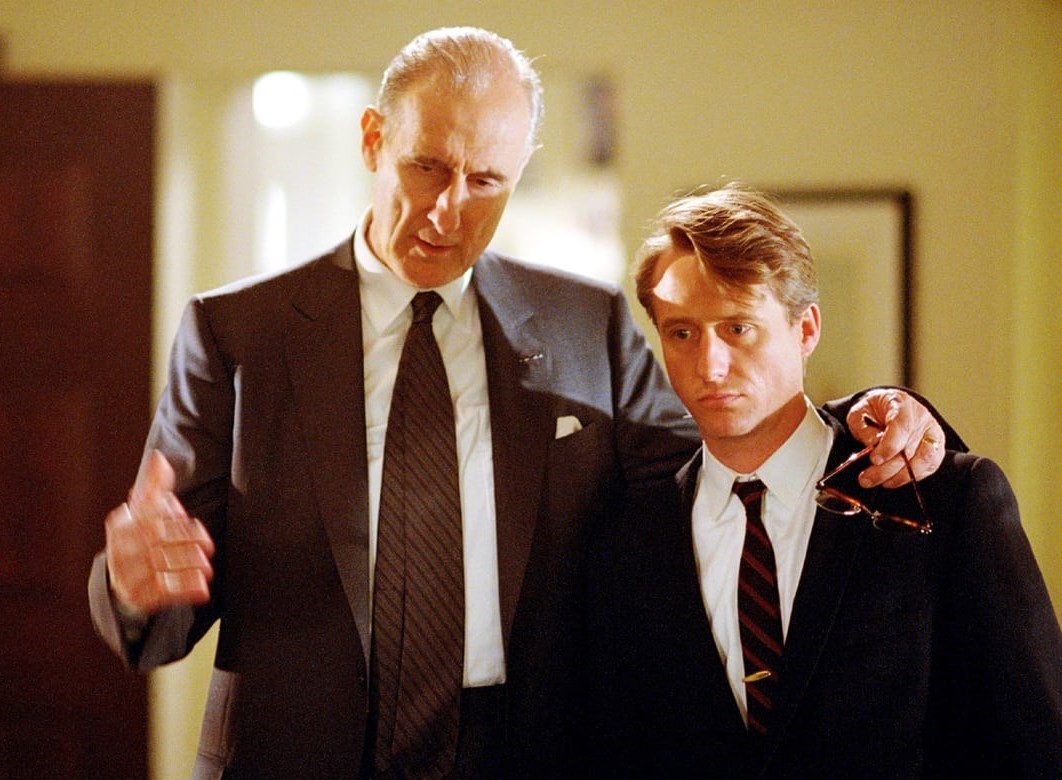 James Cromwell and Linus Roache in RFK (2002)