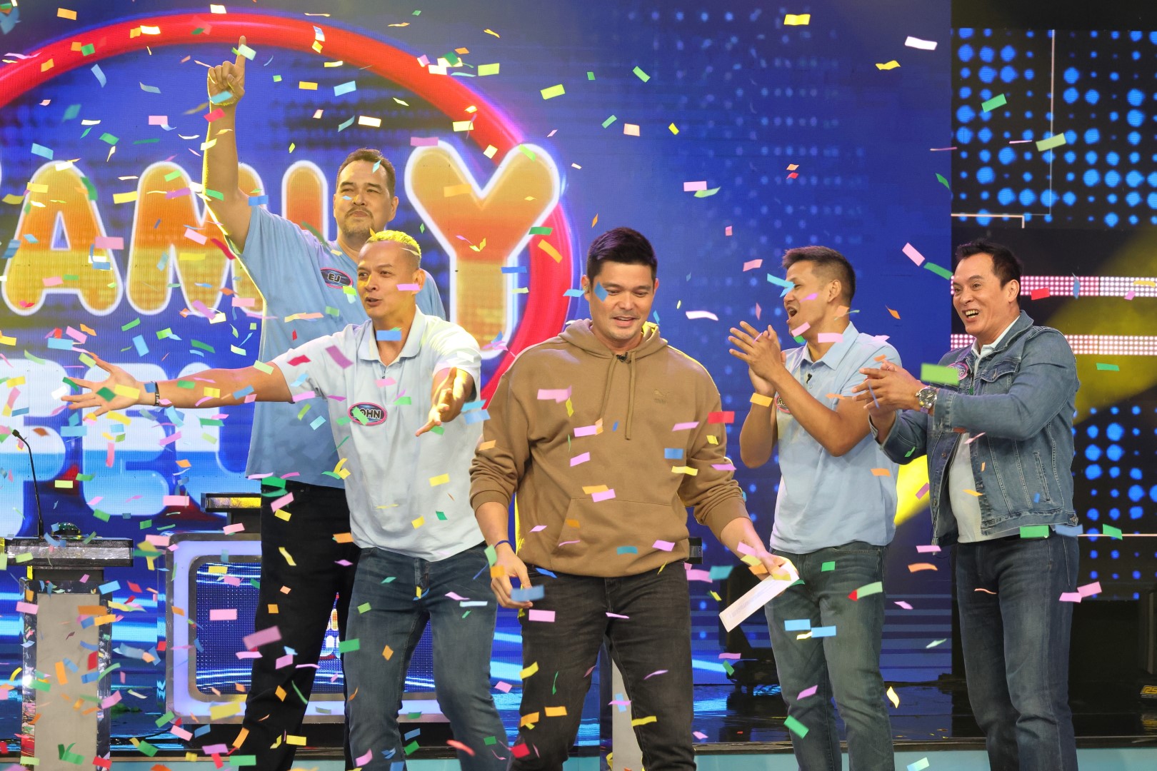 Dingdong Dantes, Bong Alvarez, Ejay Feihl, Rodney Santos, and John Ferriols in Family Feud Philippines (2022)