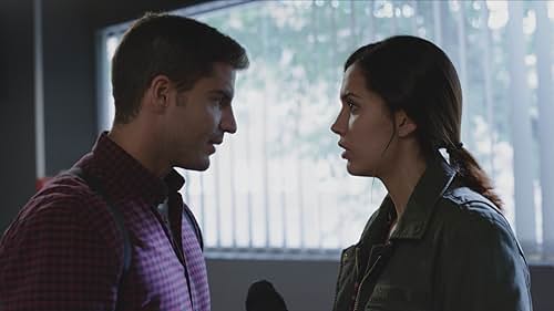 Maxi Iglesias and Michelle Calvó in No puedo vivir sin ti (2020)