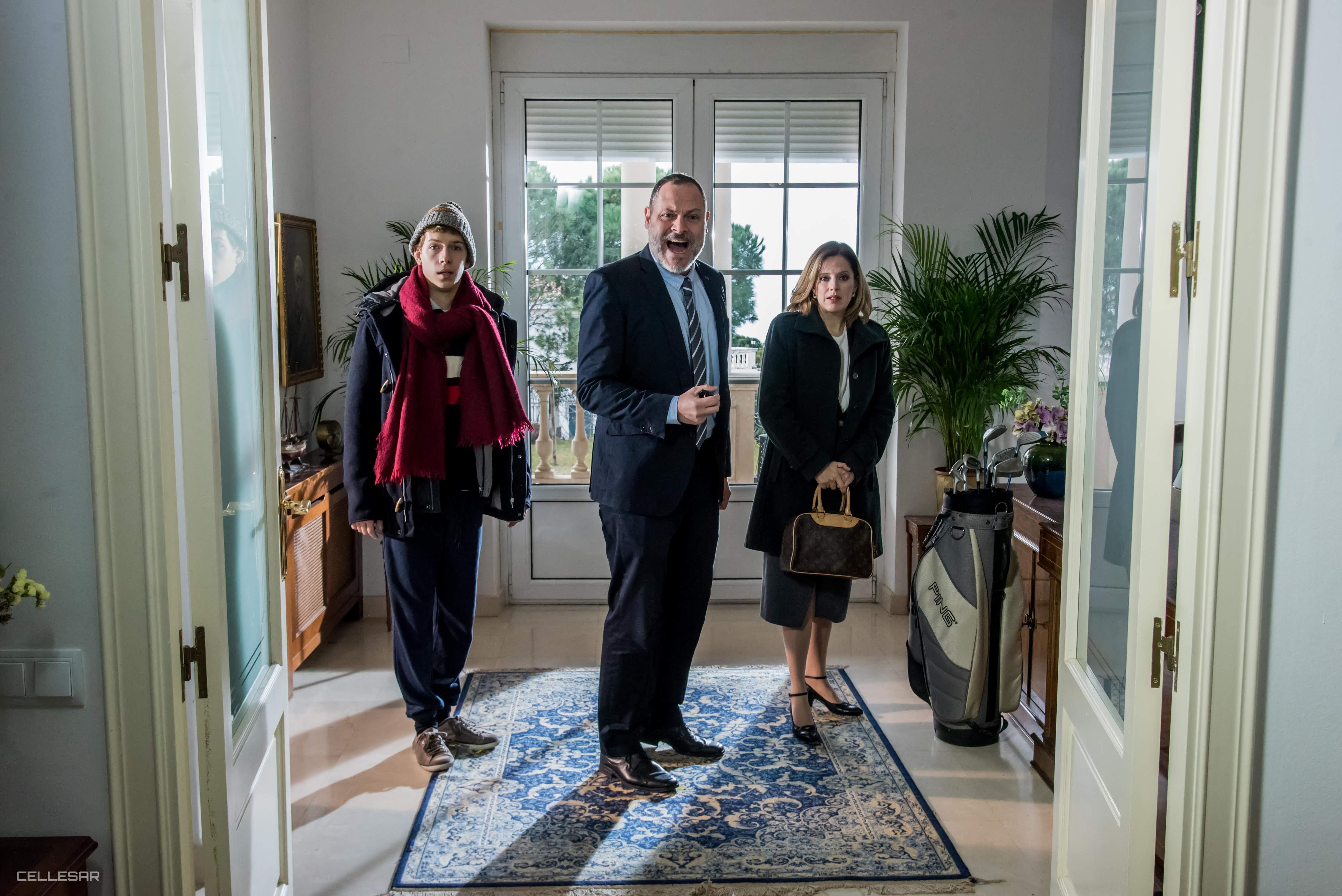 Maria Molins, Lluís Altés, and Pablo Capuz in Breaking and Entering (2018)