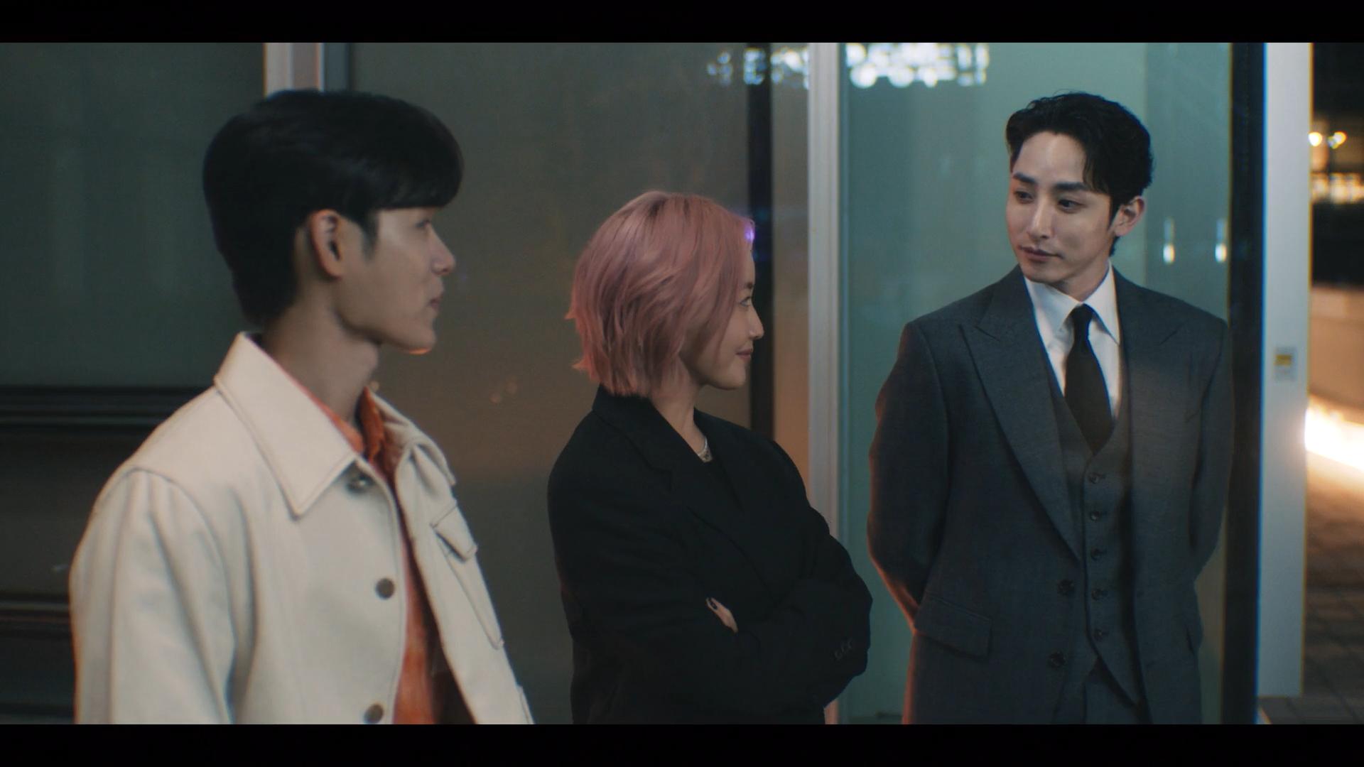 Yoon Ji-on, Kim Hee-seon, and Lee Soo-hyuk in Tomorrow (2022)