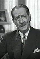 José Prada in El hombre que las enamora (1944)