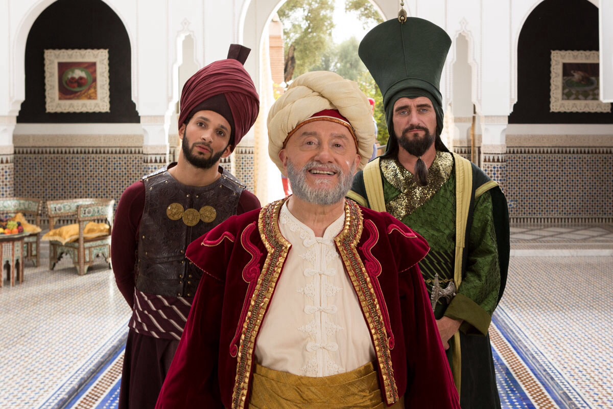 Michel Blanc, Jean-Paul Rouve, and William Lebghil in The New Adventures of Aladdin (2015)