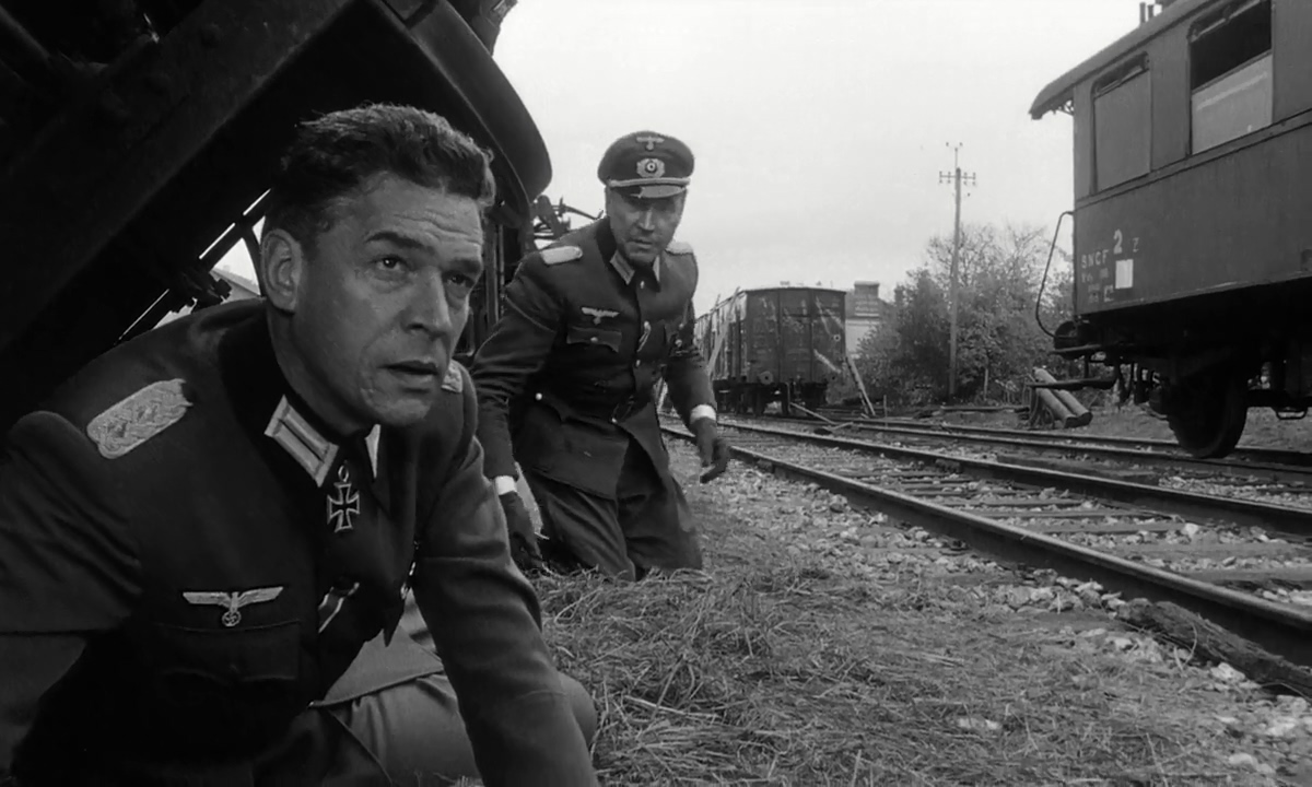 Paul Scofield and Wolfgang Preiss in The Train (1964)