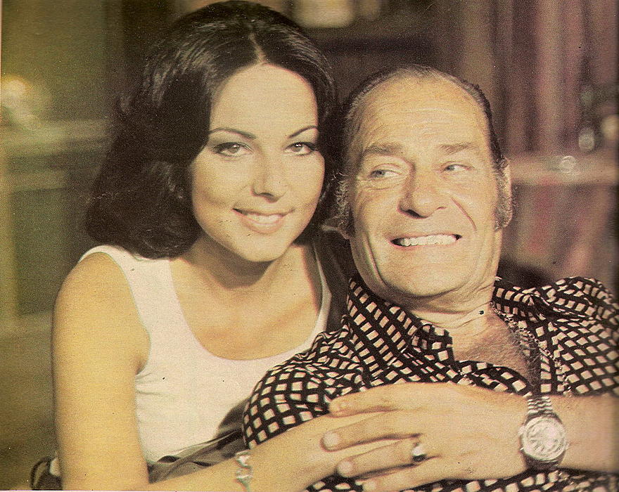 Labros Konstadaras and Teti Shoinaki in Ekeines ki ego (1976)