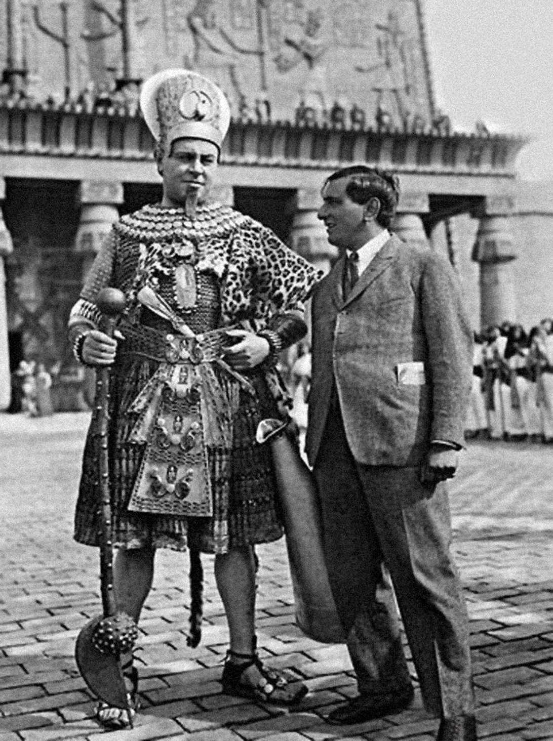 Ernst Lubitsch with Emil Jannings on the set of The Loves of Pharaoh.