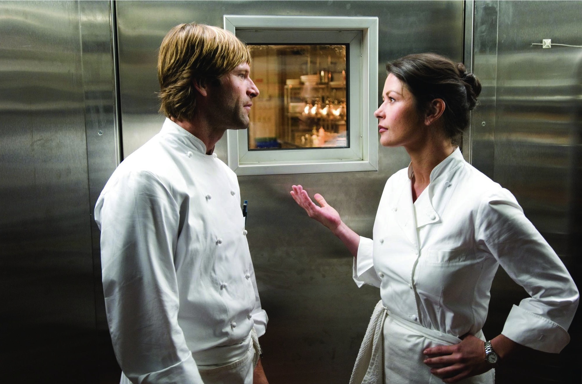 Aaron Eckhart and Catherine Zeta-Jones in No Reservations (2007)