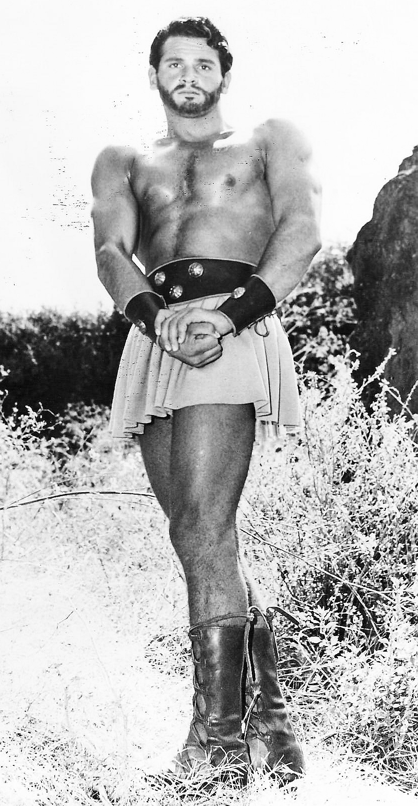 Sandro Moretti in Goliath and the Dragon (1960)