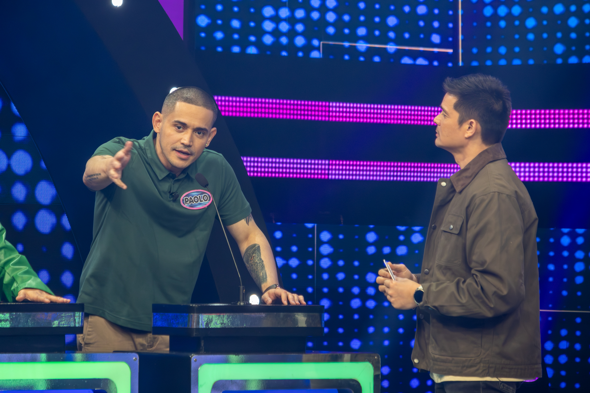 Paolo Contis and Dingdong Dantes in Family Feud Philippines (2022)