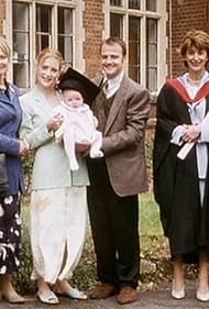 Anna Carteret, Laura Howard, Maureen Lipman, David Ross, Benedict Sandiford, and Tom Wilkinson in Cold Enough for Snow (1997)