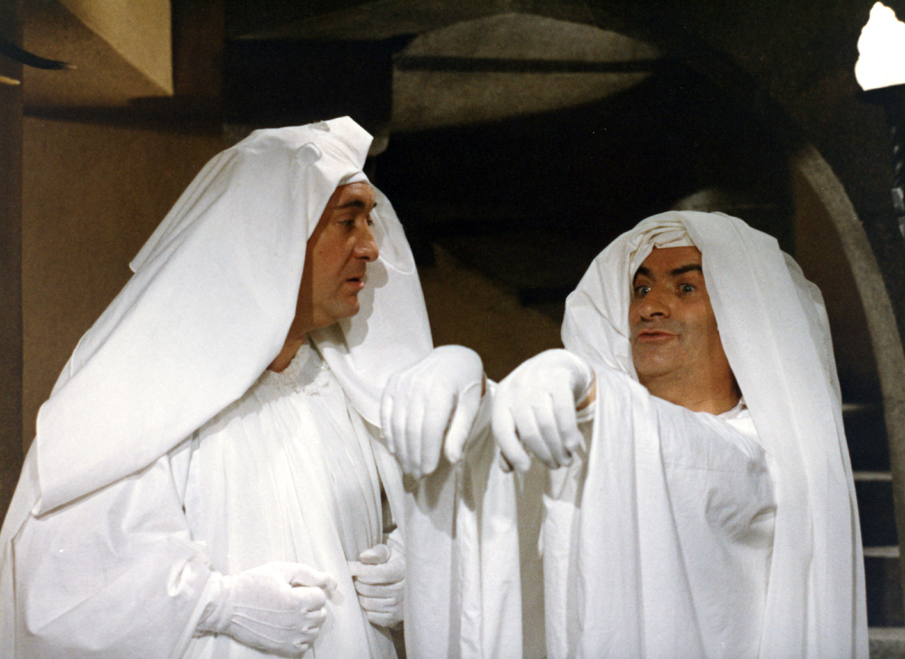 Louis de Funès and Jacques Dynam in Fantomas vs. Scotland Yard (1967)