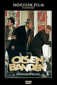 Carsten Byhring, Sverre Holm, and Arve Opsahl in Olsenbanden - Operasjon Egon (1969)