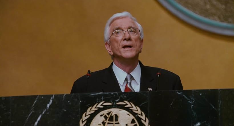 Leslie Nielsen in Scary Movie 4 (2006)