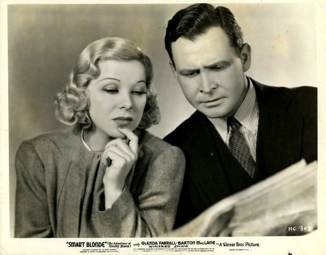 Glenda Farrell and Barton MacLane in Smart Blonde (1936)