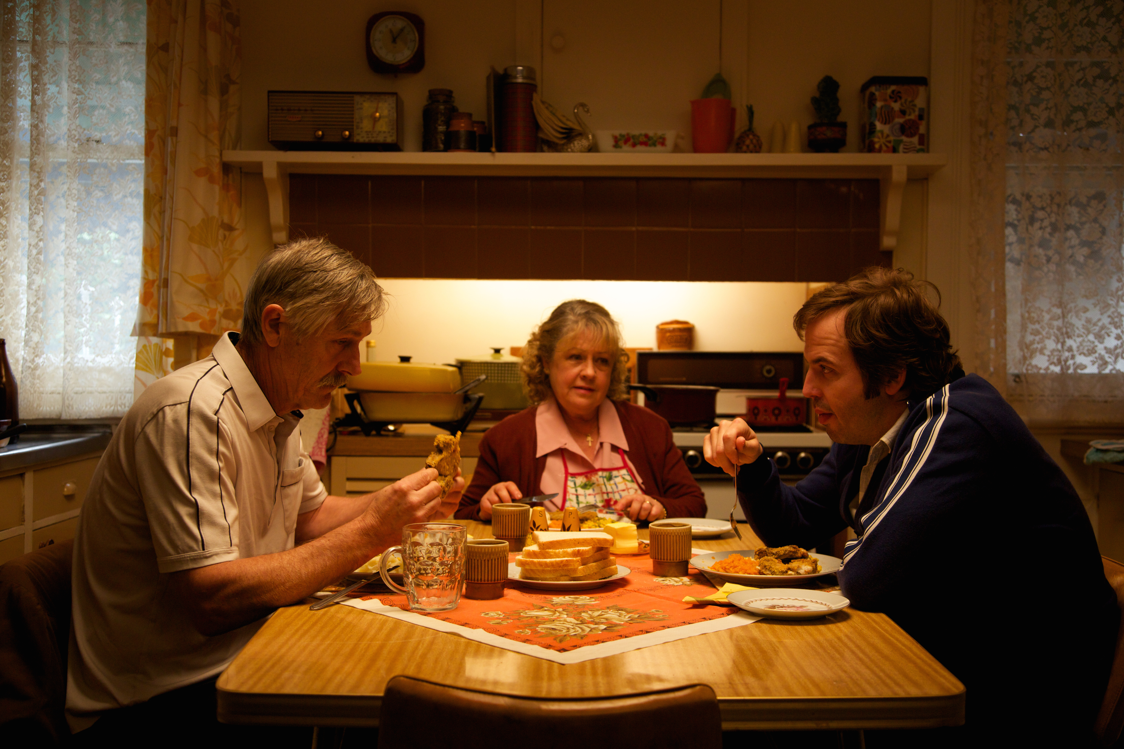 Noni Hazlehurst, Geoff Morrell, and Angus Sampson in The Mule (2014)