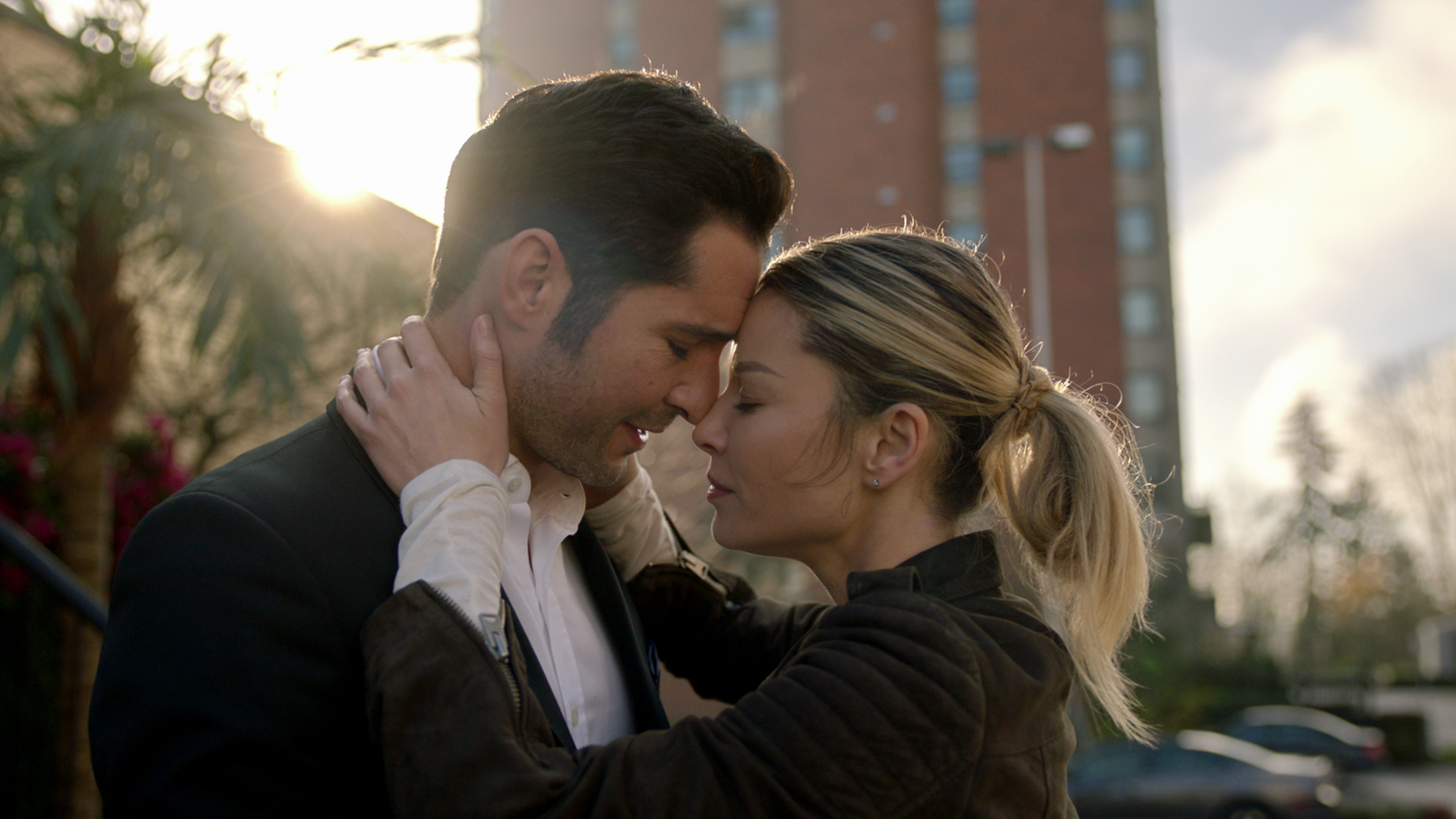 Tom Ellis and Lauren German in Lucifer (2016)