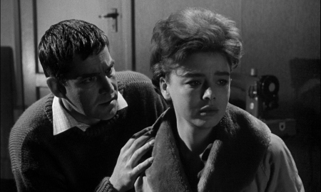 Michael Craig and Janet Munro in Walk in the Shadow (1962)