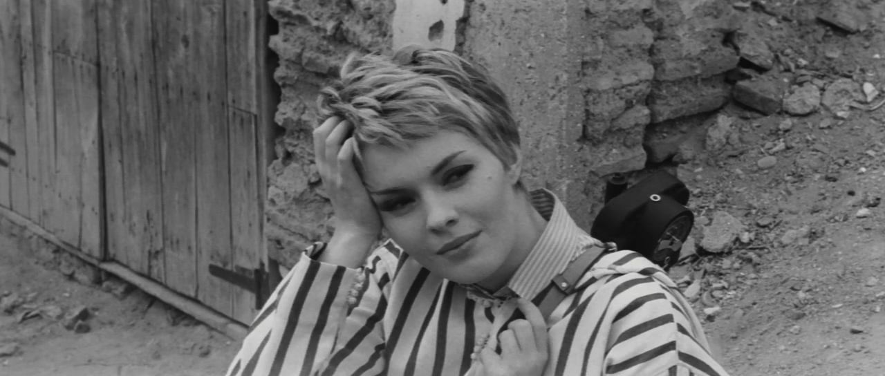 Jean Seberg in The World's Most Beautiful Swindlers (1964)