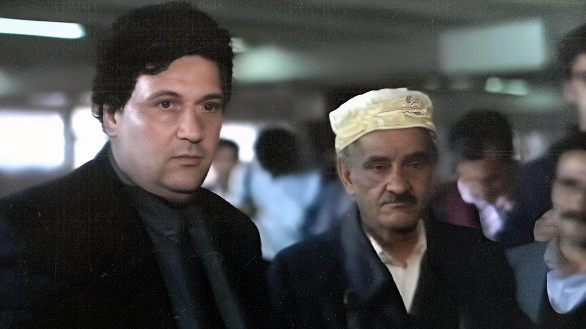 Mustapha El Anka and Michel Such in Elli fat mat (1992)