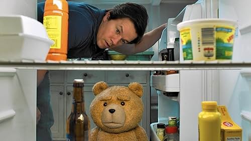 Mark Wahlberg and Seth MacFarlane in Ted 2 (2015)