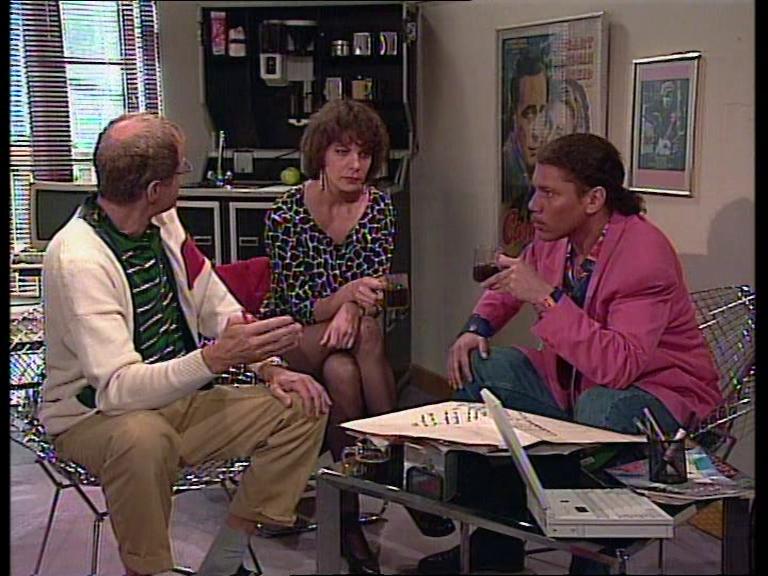 Walter Crommelin, Kenneth Herdigein, and Kathenka Woudenberg in We zijn weer thuis (1989)