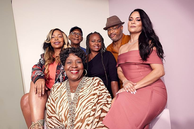 Paula Jai Parker, Ralph Farquhar, Jo Marie Payton, Alisa Reyes, Bruce W. Smith, and Karen Malina White at an event for The Proud Family: Louder and Prouder (2022)