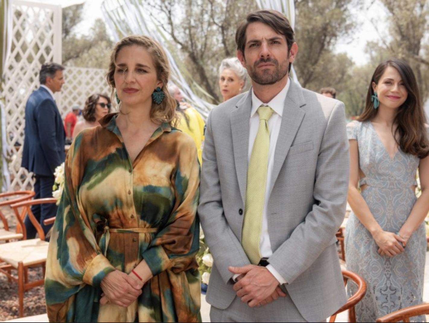 Claudia Ramírez and José María de Tavira in Fuego ardiente (2021)