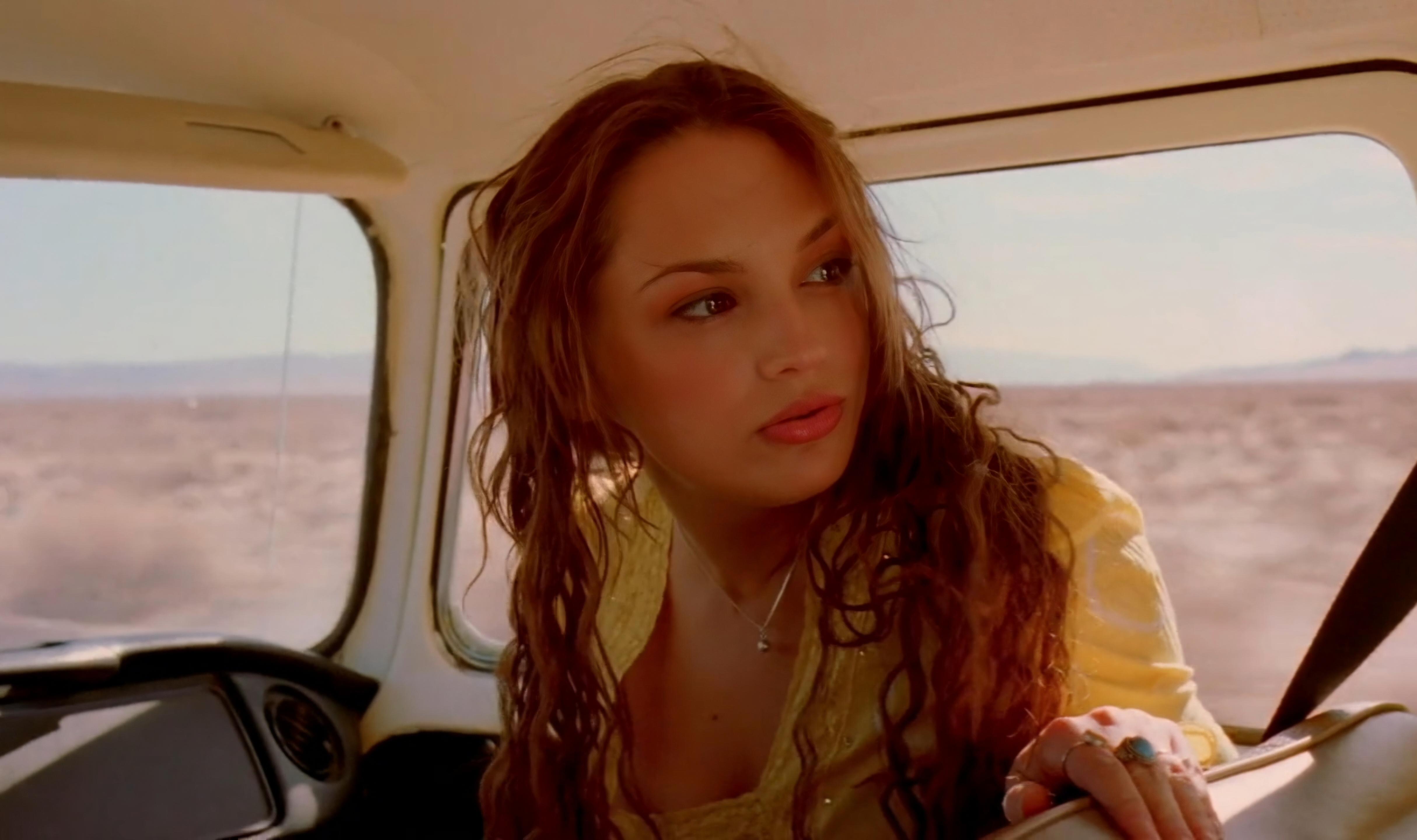 Rachael Leigh Cook in The Big Empty (2003)