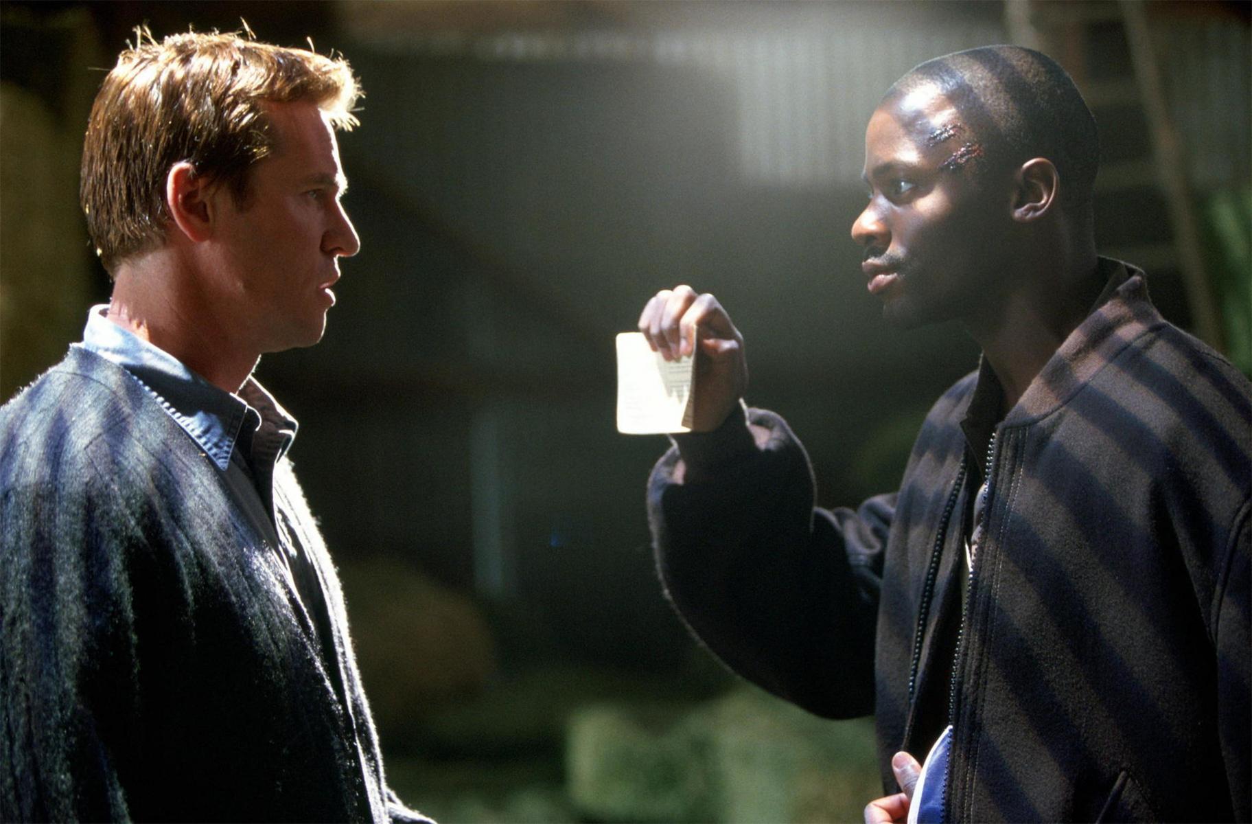 Val Kilmer and Derek Luke in Spartan (2004)