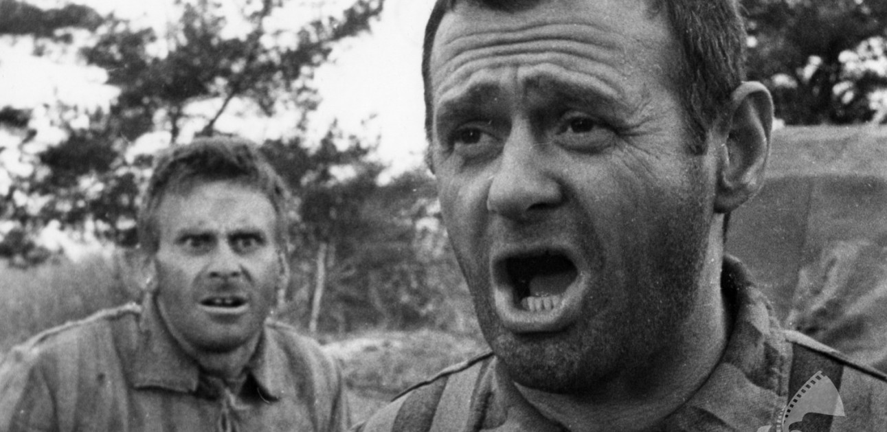 Wieslaw Golas and Bronislaw Pawlik in Wózek (1965)