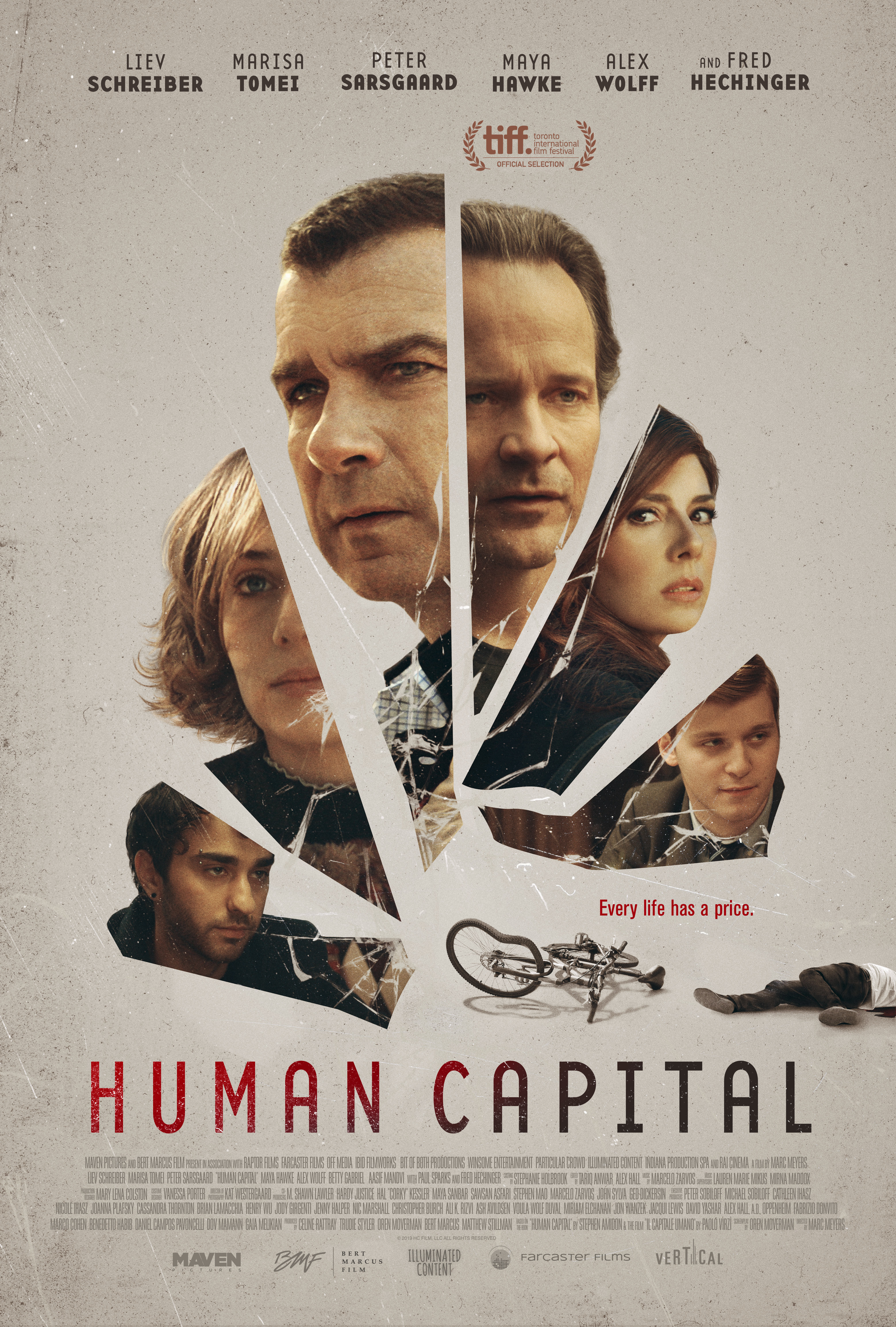 Liev Schreiber, Marisa Tomei, Peter Sarsgaard, Maya Hawke, and Alex Wolff in Human Capital (2019)