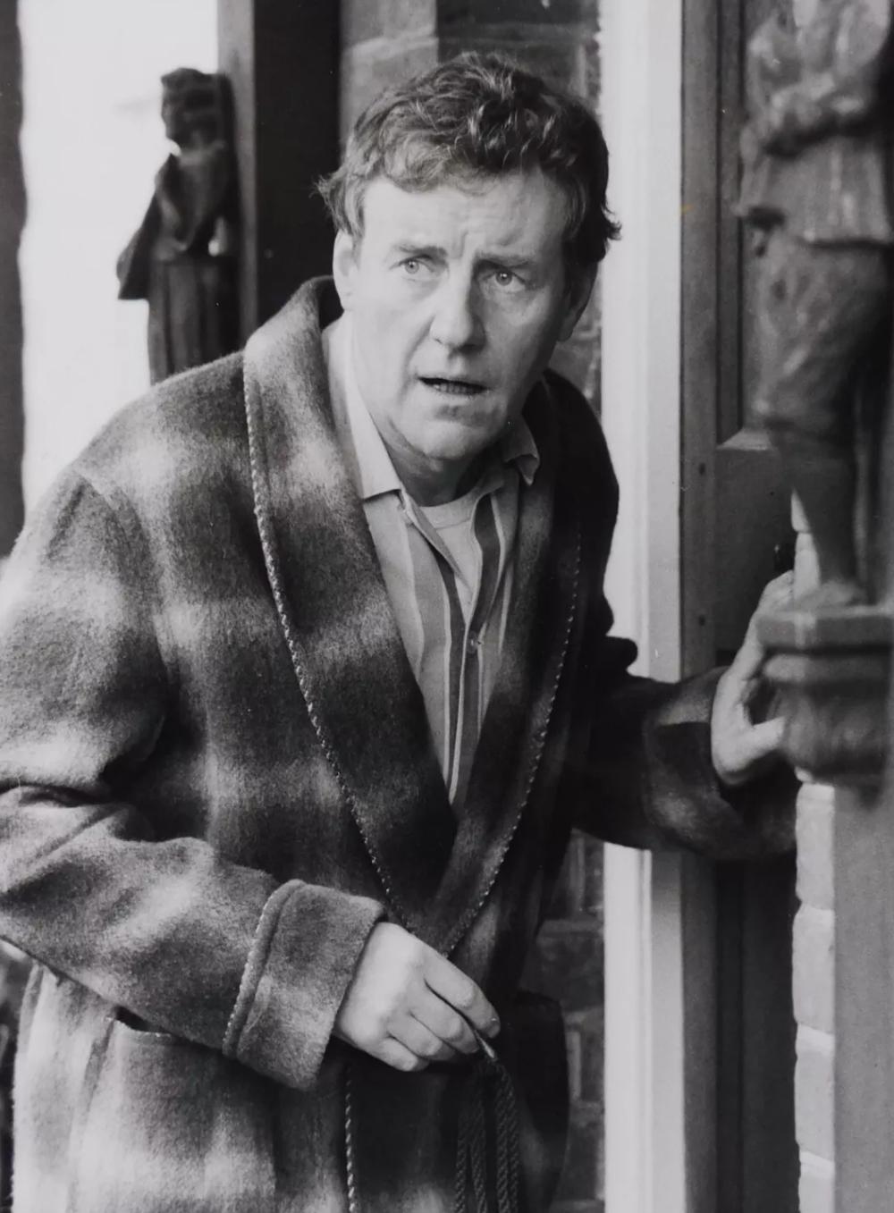 Richard Briers in Goodbye, Mr. Kent (1982)