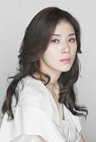 Lee Bo-young