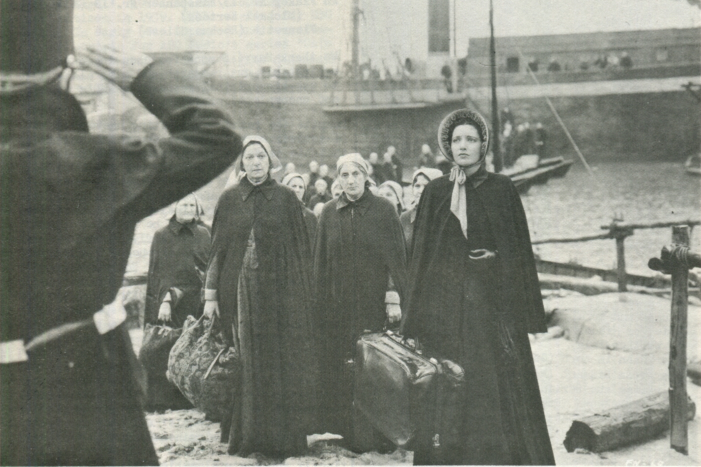 Kay Francis, Ara Gerald, Barbara Leonard, and Tempe Pigott in The White Angel (1936)