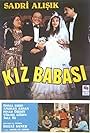 Sadri Alisik, Asuman Arsan, Ünsal Emre, Yüksel Gözen, and Pinar Özekit in Kiz babasi (1986)