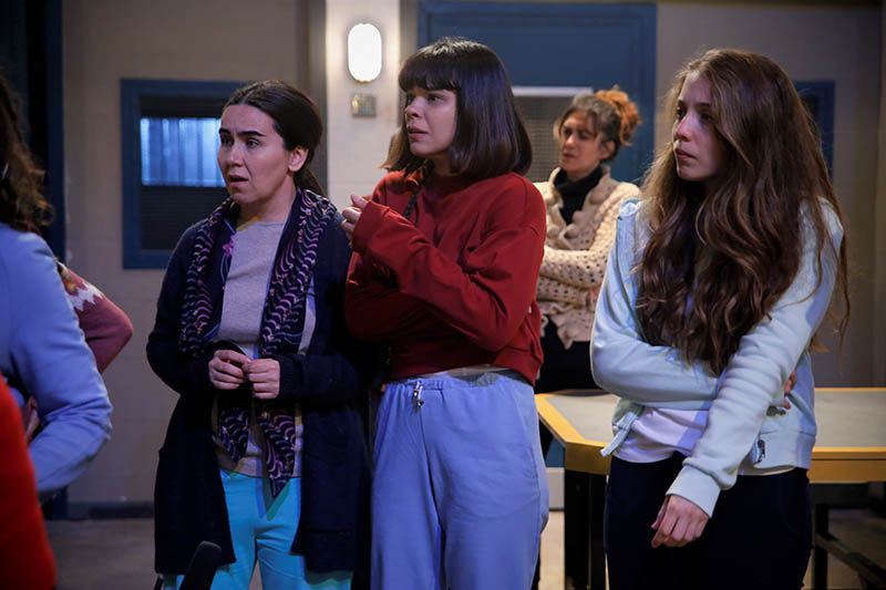 Selen Seyven, Idil Sivritepe, and Ümmü Putgül in 36.Bölüm (2019)