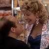 Danny DeVito and Chloe Webb in Twins (1988)