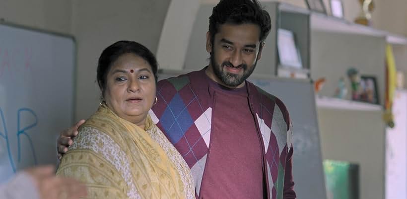 Vibha Chhibber and Vishal Vashishtha in Ghar Waapsi (2022)