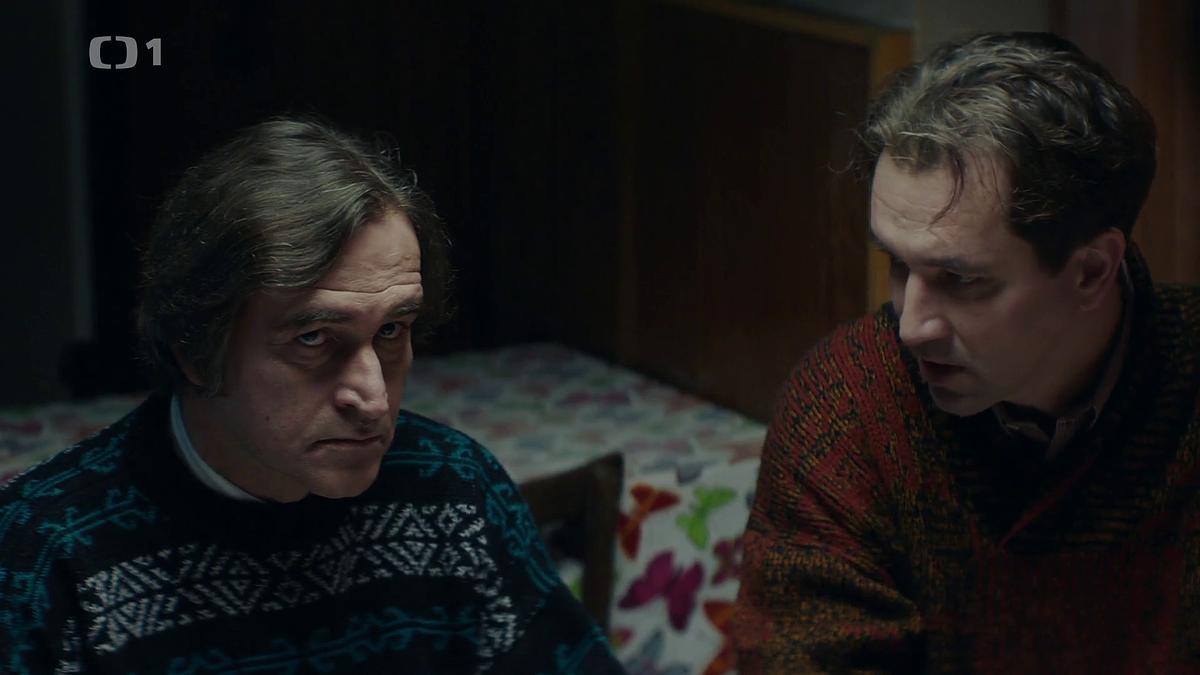 Ondrej Sokol and Jan Kolarík in Red Line (2018)